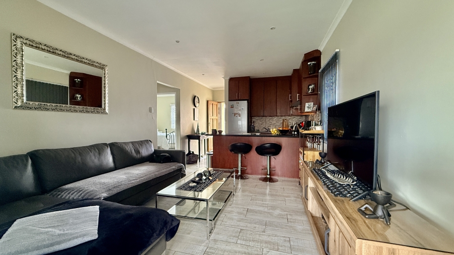 2 Bedroom Property for Sale in Parsonsvlei Eastern Cape